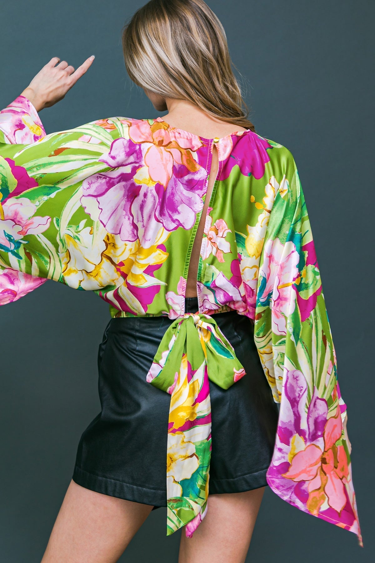 EXTRAVAGANT PRESENCE WOVEN TOP Flying Tomato